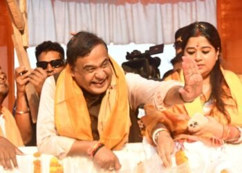ৰাজ্যৰ ৰাজসিংহাসনত হিমন্ত বিশ্ব শৰ্মা! সৰ্বসন্মতি ক্ৰমে মুখ্যমন্ত্ৰী নিৰ্বাচন