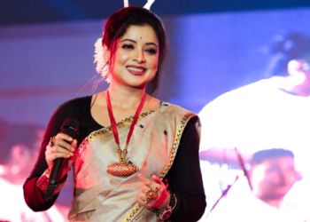 ইমান খং কিয় উঠিল প্ৰিয়ংকাৰ? মঞ্চৰ সন্মুখৰ ঘটনা সকলোৱে দেখিছে, আঁৰত কি কাৰণ?