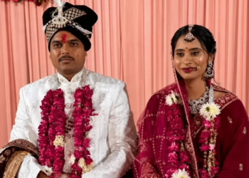 মৰম কি এনেকুৱাই… যাৱজ্জীৱন কাৰাদণ্ডৰে দণ্ডিত কয়দীৰ সৈতে জে’লৰ সহকাৰী ছুপাৰিণ্টেন্ডেন্টৰ বিবাহ, দুইয়ো ভিন্ন ধৰ্মী, এই বিবাহ, কেনেকৈ সম্ভৱ হৈ উঠিল?