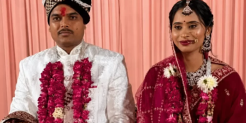 মৰম কি এনেকুৱাই… যাৱজ্জীৱন কাৰাদণ্ডৰে দণ্ডিত কয়দীৰ সৈতে জে’লৰ সহকাৰী ছুপাৰিণ্টেন্ডেন্টৰ বিবাহ, দুইয়ো ভিন্ন ধৰ্মী, এই বিবাহ, কেনেকৈ সম্ভৱ হৈ উঠিল?