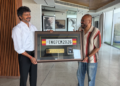 এটা ভাৱনাৰ পৰা সপোন আৰু সপোনৰ পৰা বাস্তৱ, এয়াতো আপোনাৰ আৰম্ভণিহে মুখ্যমন্ত্ৰী বিজয়, বিজয়ৰ হাতত বিশেষ নম্বৰপ্লেট তুলি কি ক’লে ভেংকট প্ৰভূৱে