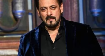 ছলমান খানৰ চৰম ব্যক্তিগত মুহূৰ্তৰ ভিডিঅ’ লিক! কোনে কৰিলে এই কাণ্ড? চাওক সেই বিশেষ ভিডিঅ’টো