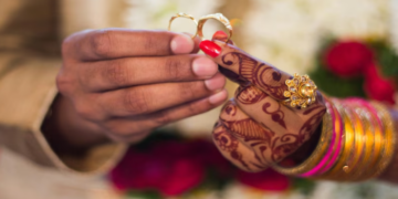 গৰ্ভপাতৰ অধিকাৰৰ পৰা যৌতুক প্ৰথাৰ বিৰুদ্ধে অভিযোগ, এই ৬ অধিকাৰ আছে প্ৰতিগৰাকী বিবাহিত ভাৰতীয় মহিলাৰ