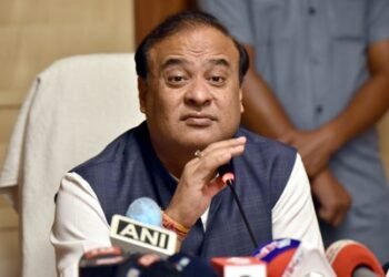 মুখ্যমন্ত্ৰীৰ পদ এৰিবলৈ সাজু হিমন্ত বিশ্ব শৰ্মা, ভংগ হ’ব শৰ্মা মন্ত্ৰীসভা!