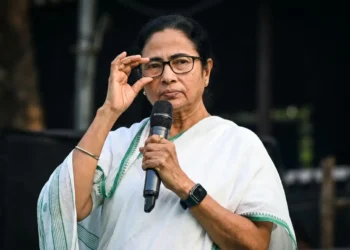 বংগত ভংগ মমতাৰ সাম্ৰাজ্য! ৰাজ্যপালে কাঢ়ি ল’লে সকলো ক্ষমতা