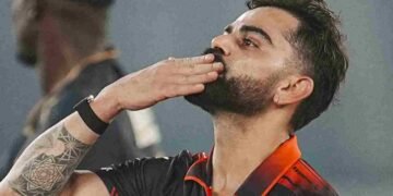 বিগত বছৰ চেম্পিয়ন হৈ নিজকে এটা প্ৰশ্ন কৰিছো৷ লেথাৰিকৈ দুবাৰ IPLৰ ট্ৰফী জয় কৰি কি ক’লে বিৰাট কোহলীয়ে?