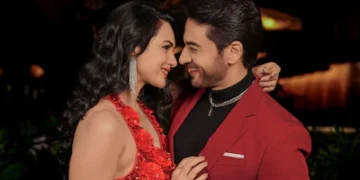 ‘বিবাহিত যদিত স্বামী-স্ত্ৰীৰ অনুভৱ নহ’ল!’ গৌৰৱৰ সৈতে কিয় একেলগে নাথাকে পত্নী আকাংশাই?