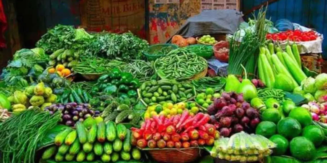 ভুলতো কেঁচাই নাখাব এইবোৰ পাচলি, ক্ষতি কৰিব শৰীৰৰ!