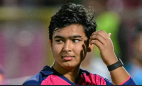১৫ বছৰতে একাউণ্টত কোটি কোটি টকা, কিন্তু এটকাও নিজে খৰচ কৰিব নোৱাৰিব বৈভৱে, নিজৰ ধন নিজেই কিয় নাপায় বৈভৱে?
