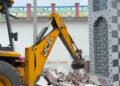 মছজিদত প্ৰশাসনৰ বুলড’জাৰ, বিদেশী ৰাষ্ট্ৰৰ পতাকাসহ জব্দ বহু আপত্তিজনক নথি