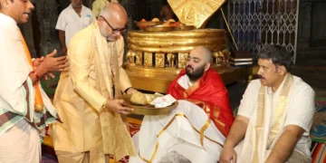 তিৰুপতী বালাজীৰ চৰণত অনন্ত আম্বানীয়ে দান কৰিলে চুলি, লগতে কৰিলে ডাঙৰ ঘোষণা!