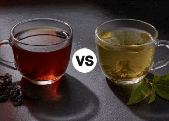 Green Tea নে  Black Tea কোনটো উপকাৰী? সেৱনৰ পূৰ্বে জানি লওক