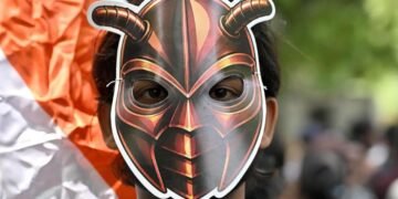 আন্তঃৰাষ্ট্ৰীয় সংবাদ মাধ্যমত কেনেধৰণে প্ৰকাশ cockroach janata partyৰ আন্দোলনৰ খবৰ?