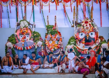 কিয় ১৫ দিন অসুস্থ হৈ থাকে পুৰীৰ প্ৰভু জগন্নাথ? আঁৰৰ ধৰ্মীয় কাৰণ জানো আহক