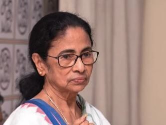 TMCত অভ্যন্তৰীণ সংঘাত! ক্ৰমাৎ অকলশৰীয়া হৈ পৰিছে মমতা বেনাৰ্জী!