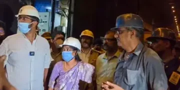 বিশাখাপট্টনমত ভয়ংকৰ দুৰ্ঘটনা, মৰণকাতৰ চিঞৰেও বচাব নোৱাৰিলে শ্ৰমিকৰ প্ৰাণ