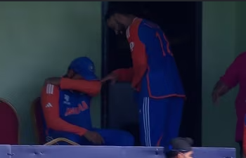 ইংলেণ্ডত ৰোহিত শৰ্মাৰ চকুত চকুপানী কিয়?