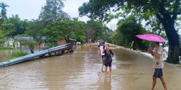 মানৱীয় দৃষ্টিকোণেৰে আপুনিও বন্যাৰ্তৰ বাবে কৰিব পাৰে এই কাম