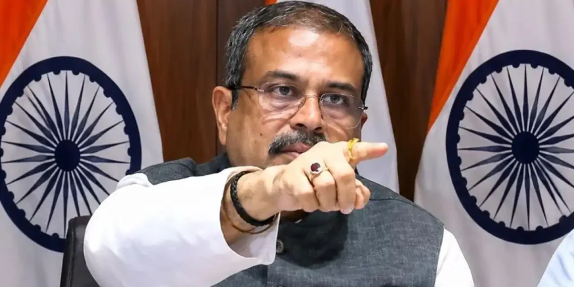 “শিক্ষাৰ্থীসকল ৰাজনীতিৰ আহিলা নহয়,” ৰাহুল গান্ধীক কটাক্ষ শিক্ষা মন্ত্ৰী ধৰ্মেন্দ্ৰ প্ৰধানৰ