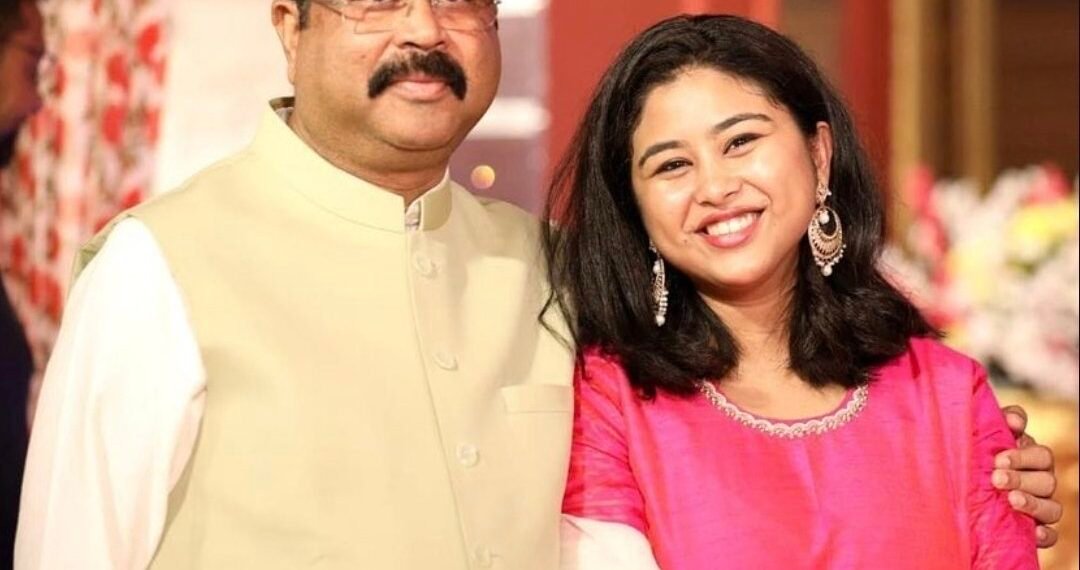 প্ৰতিবাদকাৰীৰ টাৰ্গেটত শিক্ষামন্ত্ৰী ধৰ্মেন্দ্ৰ প্ৰধানৰ কন্যা!