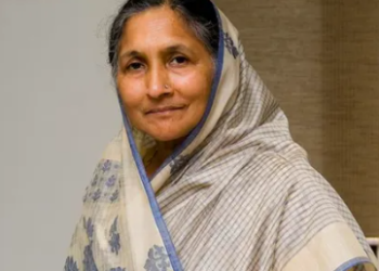 অসমৰ এইগৰাকী জীয়ৰীয়ে অসমৰ বন্যাৰ্তলৈ আগবঢ়ালে ৫ কোটি টকা