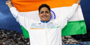 স্বামীয়ে ২ কন্যাৰ সৈতে উ*লংগ কৰি উলিয়াই দিছিল ঘৰৰ চৌহদৰ পৰা