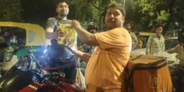 আমেৰিকা-কানাডাৰ পৰা অনলাইনযোগে যন্তৰ-মন্তৰৰ প্ৰতিবাদস্থলীলৈ বুজন পৰিমানৰ খাদ্যৰ অৰ্ডাৰ