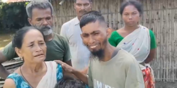 কিয় হুকহুকাই কান্দি উঠিল শুকুৰ আলী?