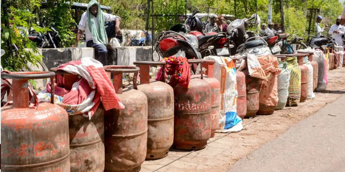LPG চিলিণ্ডাৰৰ ডাঙৰ আপডেট, ১৬ আগষ্টৰ পূৰ্বে কৰক এই কাম!