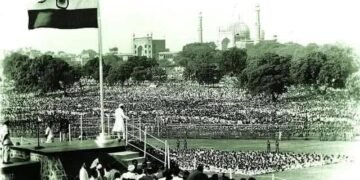 পুৱালৈ অপেক্ষা নকৰি কিয় মাজনিশাই ভাৰতক স্বাধীন ঘোষণা কৰা হৈছিল?