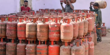 দুগুণ দামত কিনিব লাগিব LPG চিলিণ্ডাৰ! দুগুণ দামৰ পৰা পৰিত্ৰাণ পাবলৈ আজিয়েই কৰক এই কাম