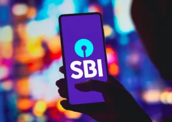SBI গ্ৰাহকৰ বাবে ডাঙৰ সতৰ্কবাণী! ১ অক্টোবৰৰ পৰা সলনি হ’ব এই নিয়ম