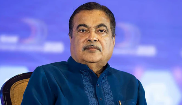 ‘নিজৰ ভুলৰ মূল্য ভৰিছোঁ’-যান-জঁটত আৱদ্ধ নীতিন গাডকাৰীৰ অকপট স্বীকাৰোক্তি
