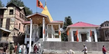 ৩৪ বছৰজোৰা নীৰৱতাৰ অন্ত! বাজি উঠিল কাশ্মীৰৰ শীতলনাথ মন্দিৰৰ ঘণ্টা