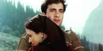 ১৬ বছৰ বয়সতে স্তনপানৰ কৰিছিল অভিনয়