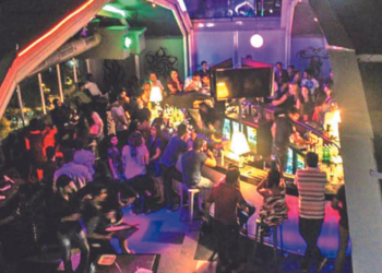Night Club ত বিবস্ত্ৰ যুৱতী! নিশাৰ মহানগৰীত এয়া কি?