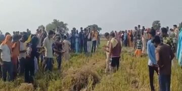 ধননি পথাৰত বি*বস্ত্ৰ অৱস্থাত উদ্ধাৰ যুৱতী