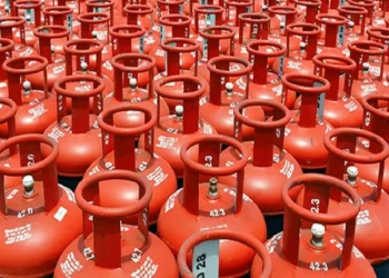 LPG গেছ চিলিণ্ডাৰৰো থাকে Expiry Date, ক্ৰয়ৰ পূৰ্বে জানক এই কথা