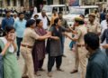 প্ৰেমিকক কেন্দ্ৰ কৰি দুই যুৱতীৰ মহাৰণ