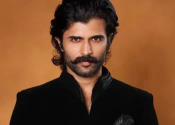 পানী খোৱা একেবাৰে বন্ধ, কেৱল বৰফৰ টুকুৰাহে আছিল, তৃষ্ণা দূৰ কৰিবলৈ এয়া কি কৰিলে বিজয়ে?