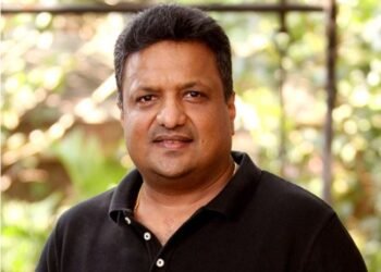 বলিউডৰ এইগৰাকী বিখ্যাত নিৰ্মাতা-পৰিচালকৰ ৰহস্যজনক পৰিস্থিতিত মৃত্যু