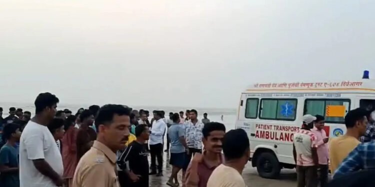 বনভোজলৈ যোৱা ৮গৰাকীকৈ ছাত্ৰ-ছাত্ৰীৰ সলিল সমাধি